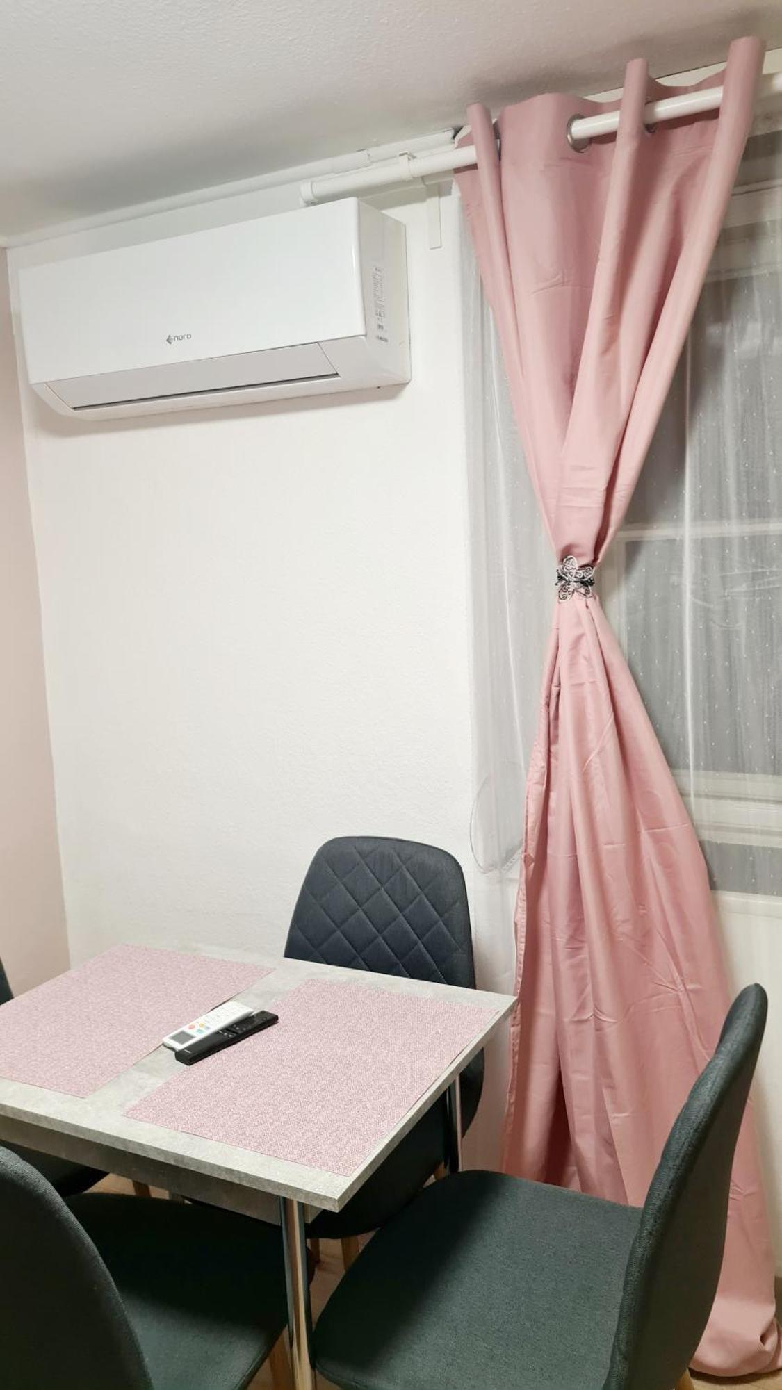 Apartamento 2 Separate Bedrooms And Living Fully Equipped With Ac